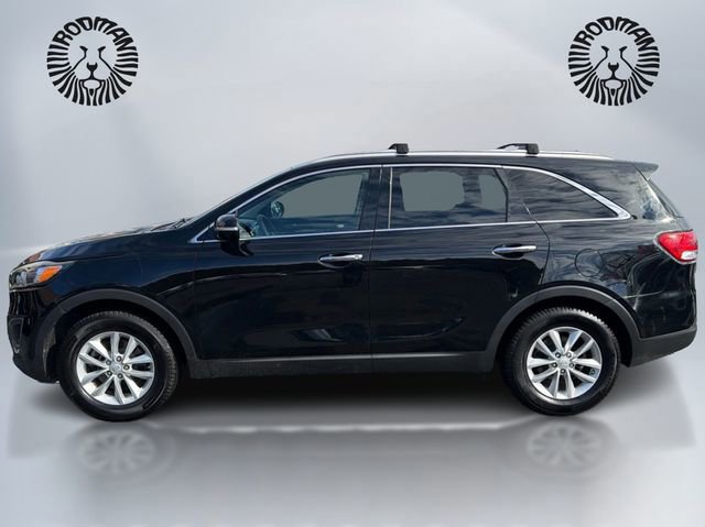 Used 2017 Kia Sorento LX image 2