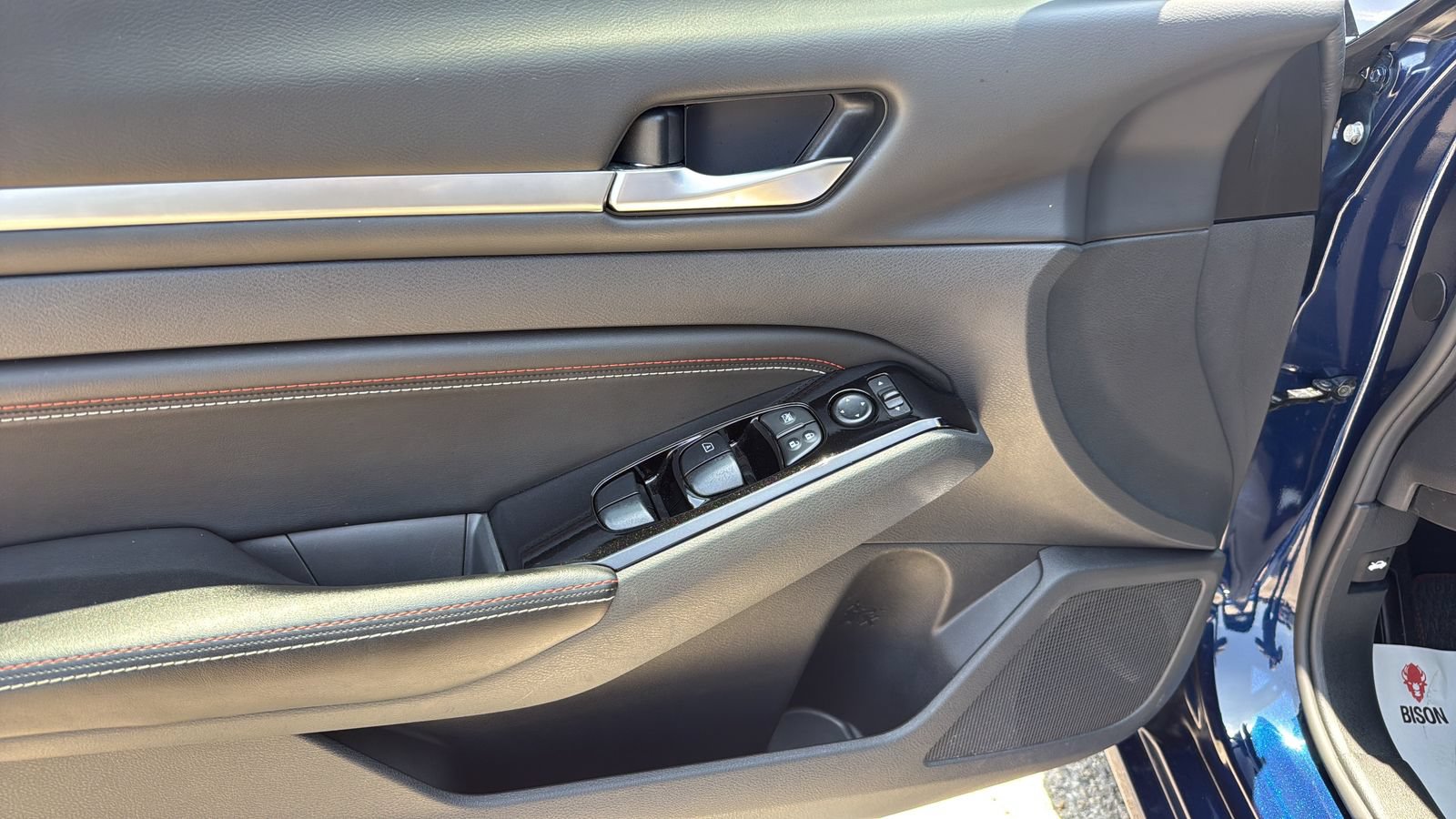 Used 2023 Nissan Altima 2.5 SR w/ SR Premium Package FWD image 10
