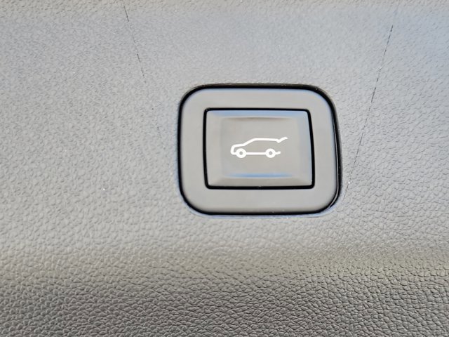 Used 2025 GMC Yukon XL AT4 Ultimate w/ LPO, Floor Liner Package image 16