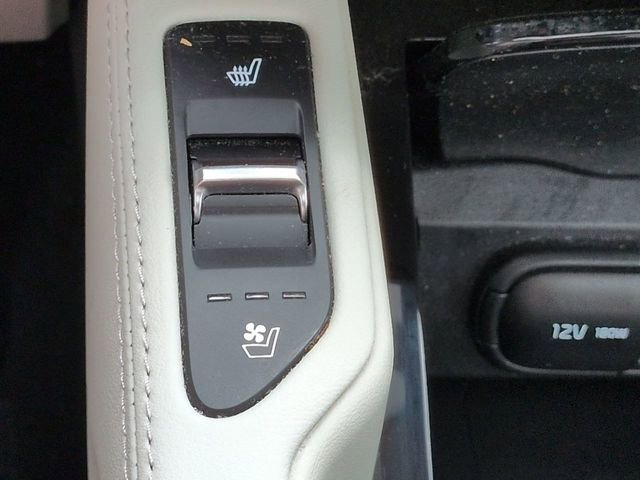 Used 2024 Kia Telluride SX w/ Towing Package FWD image 24