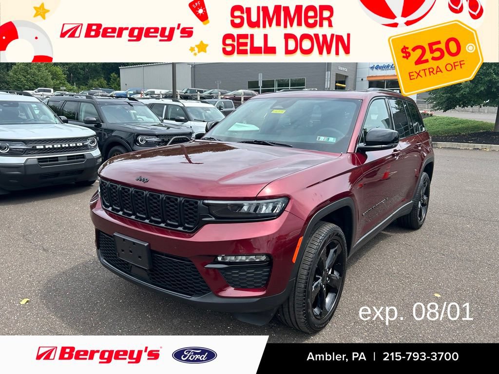 Used 2024 Jeep Grand Cherokee Limited w/ Black Appearance Package AWD/4WD image 1