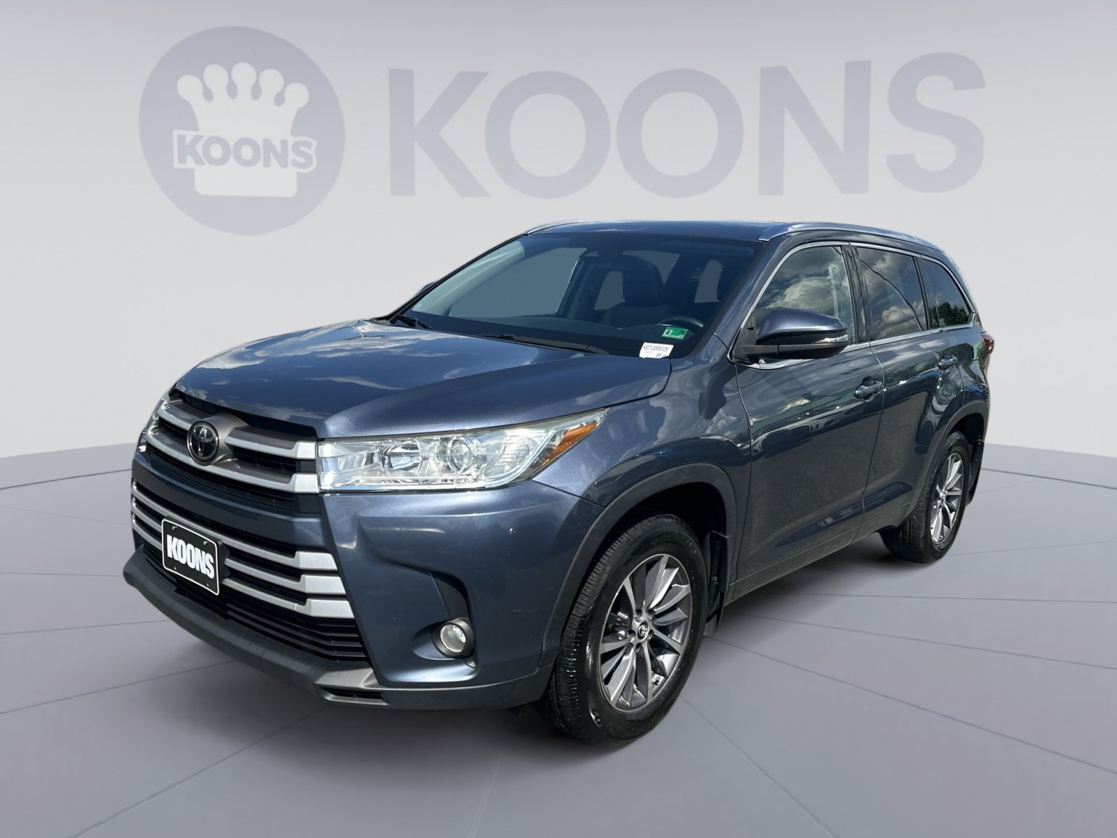 Used 2018 Toyota Highlander XLE AWD/4WD image 5
