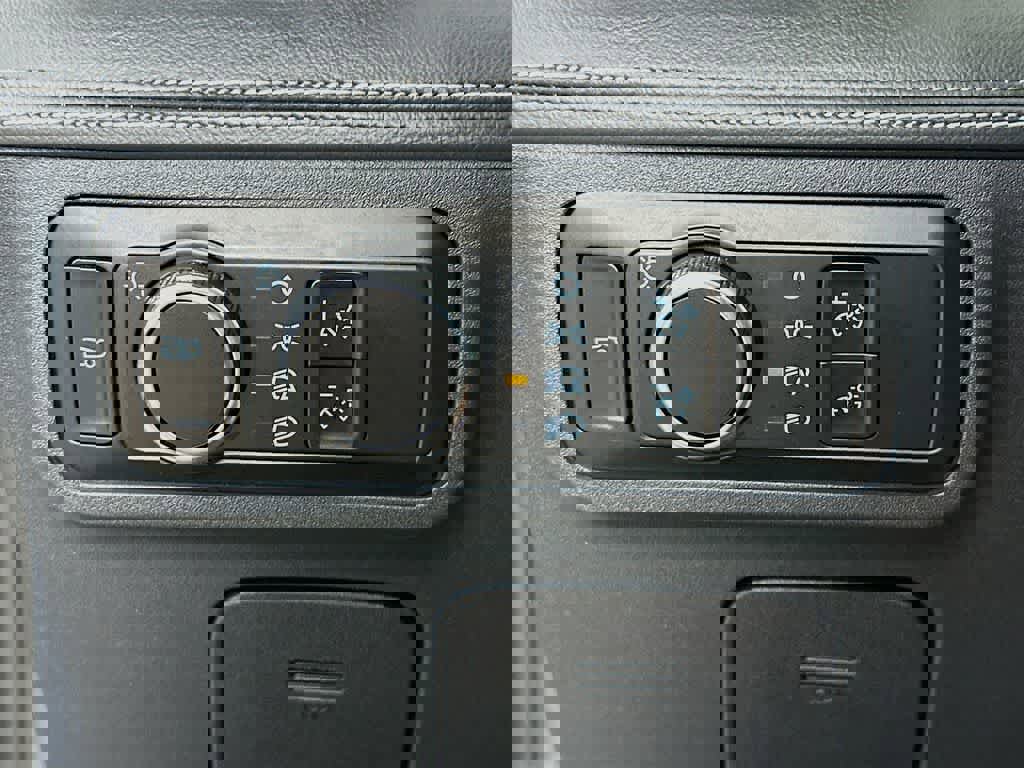 Certified 2024 Ford Mustang Premium image 24