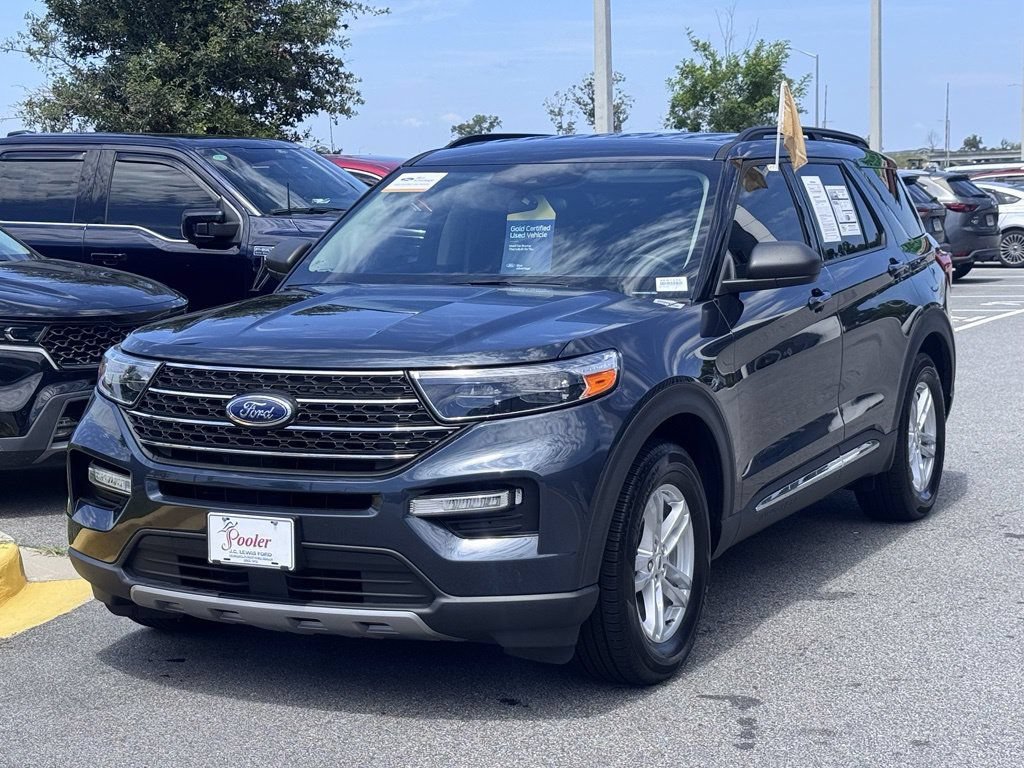 Certified 2023 Ford Explorer XLT w/ Equipment Group 202A RWD image 5