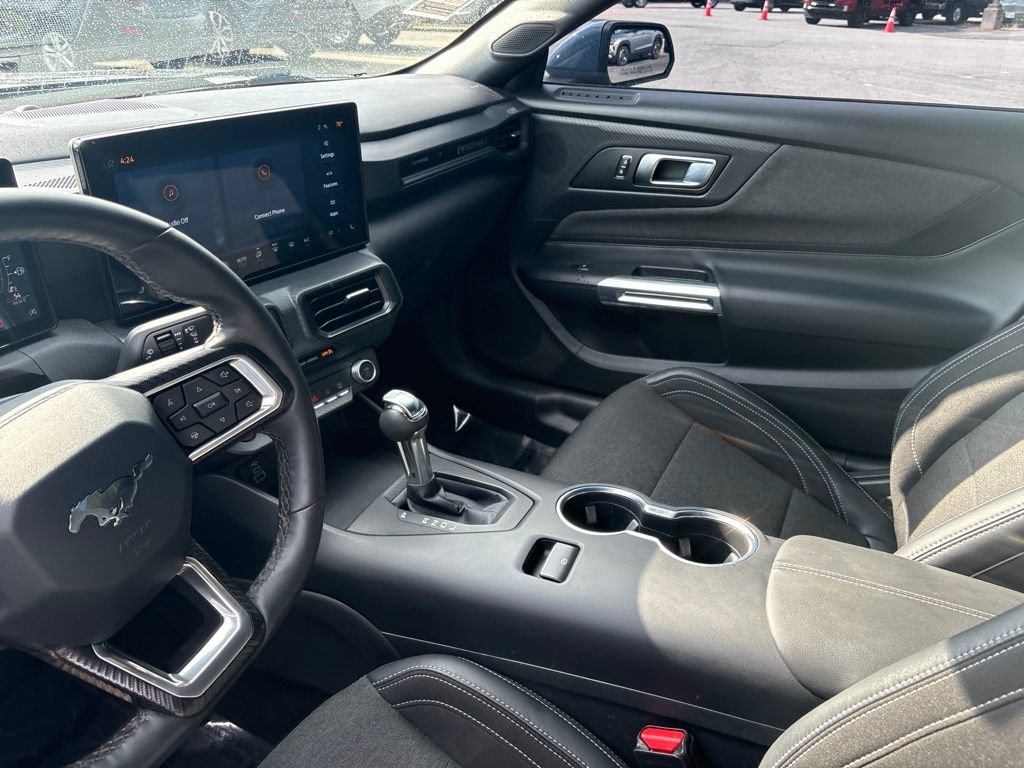 Certified 2025 Ford Mustang Coupe RWD image 20
