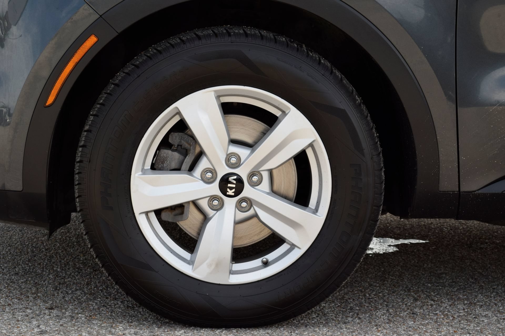 Used 2021 Kia Sorento LX FWD image 24