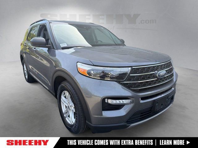 Certified 2022 Ford Explorer XLT w/ Equipment Group 202A AWD/4WD image 1