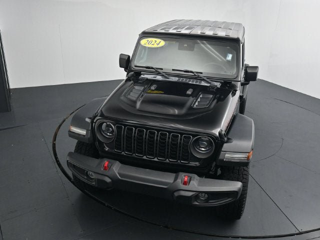 Used 2024 Jeep Wrangler Unlimited Rubicon AWD/4WD image 22