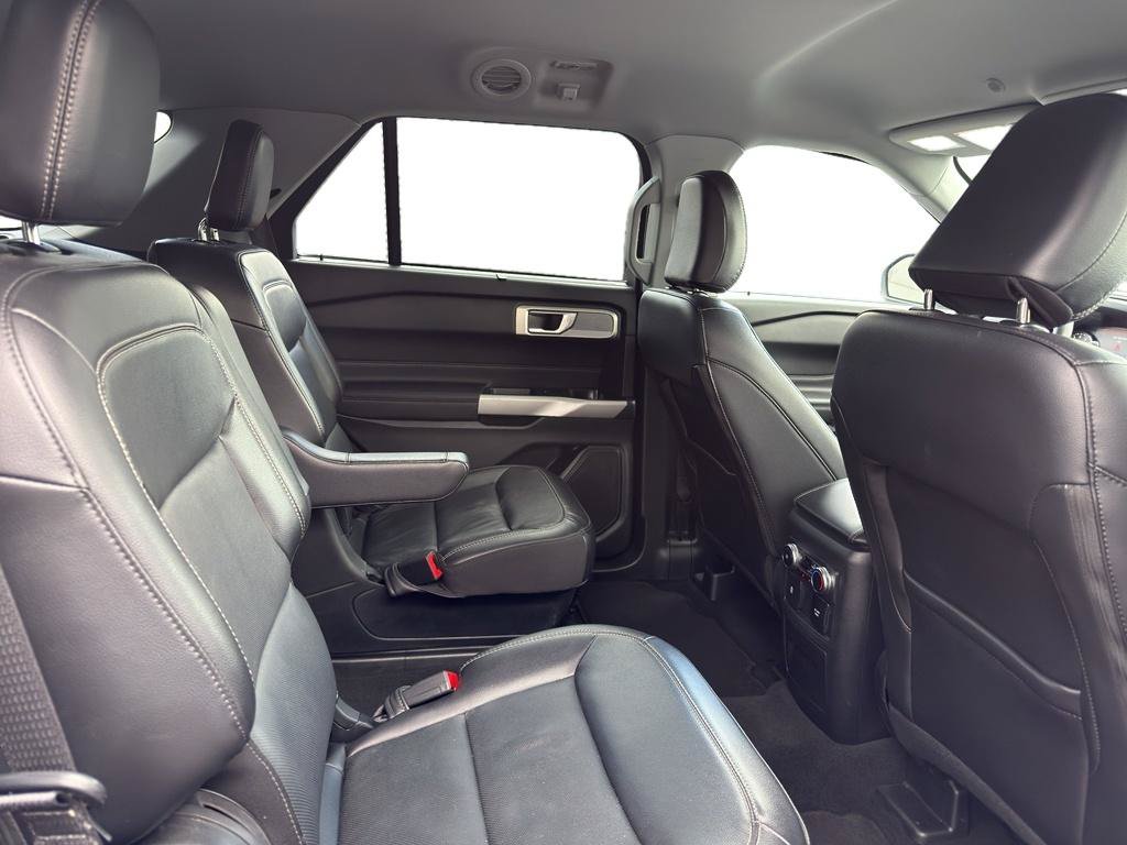 Certified 2024 Ford Explorer Limited AWD/4WD image 7