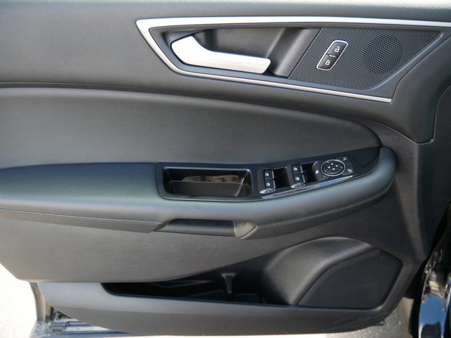 Certified 2020 Ford Edge SEL w/ Convenience Package AWD/4WD image 9