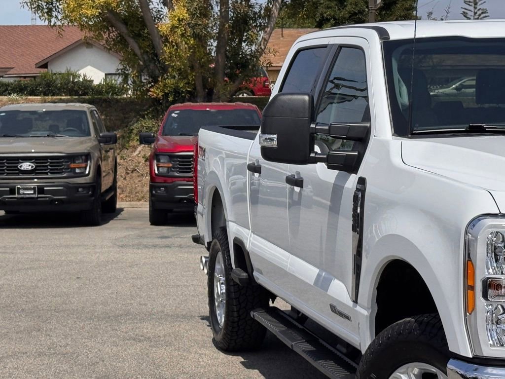Certified 2025 Ford F250 XLT w/ FX4 Off-Road Package AWD/4WD image 5