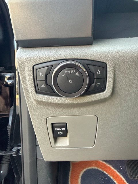 Certified 2018 Ford F150 XLT RWD image 15