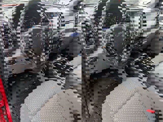 Certified 2022 Ford F450 XLT w/ XLT Value Package image 10