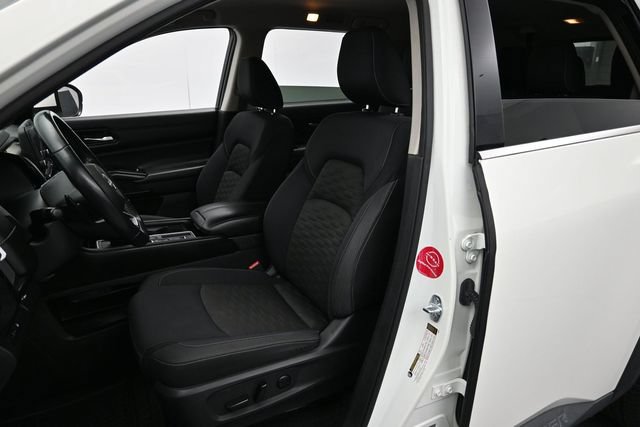 Used 2022 Nissan Pathfinder SV FWD image 11