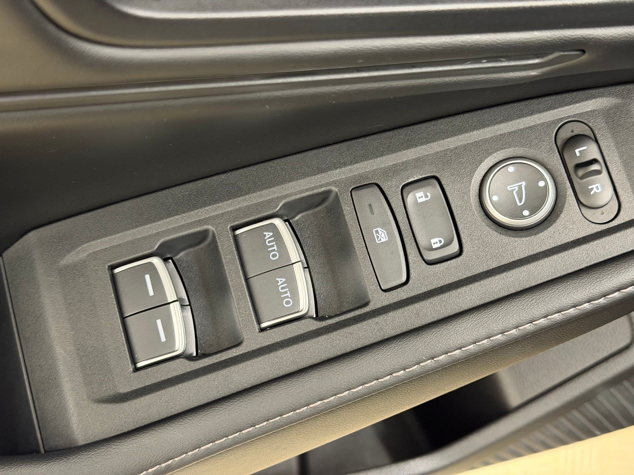 Used 2024 Honda Accord Sport image 13