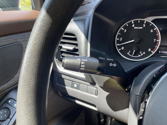 Used 2022 Nissan Rogue SV image 16