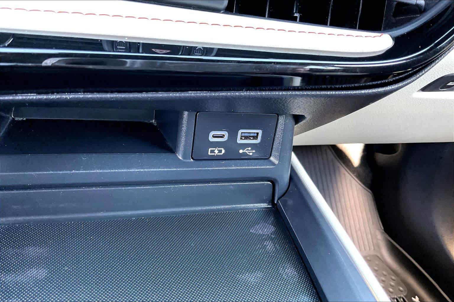 Used 2024 Lexus NX 250 FWD w/ Towing Package (2000 Lbs) image 31