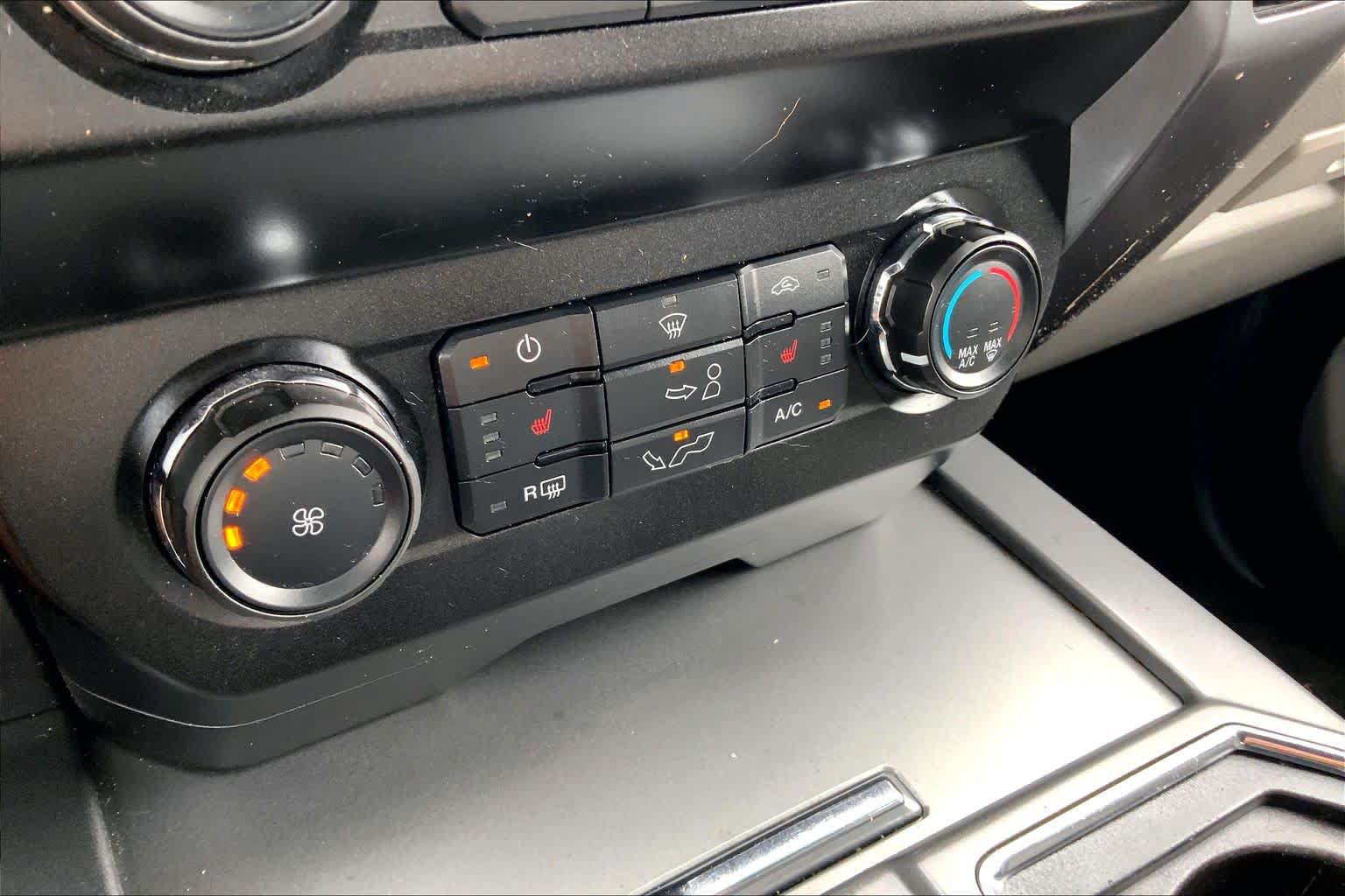 Certified 2019 Ford F150 XLT w/ Equipment Group 302A Luxury AWD/4WD image 33