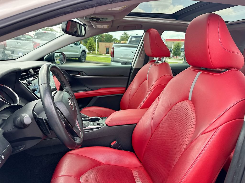 Used 2020 Toyota Camry XSE FWD image 8