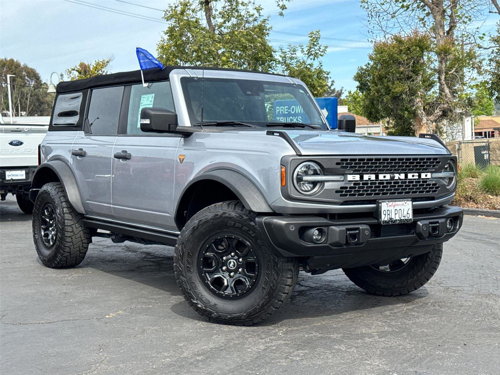 Certified 2022 Ford Bronco Badlands w/ Sasquatch Package AWD/4WD image 2
