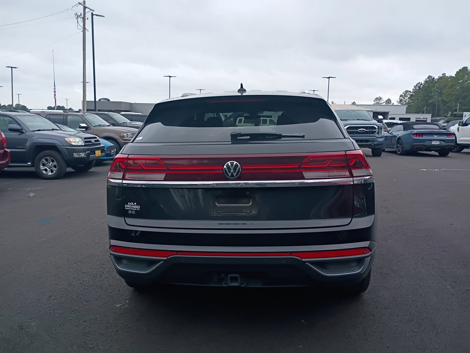 Used 2024 Volkswagen Atlas Cross Sport SE FWD image 6