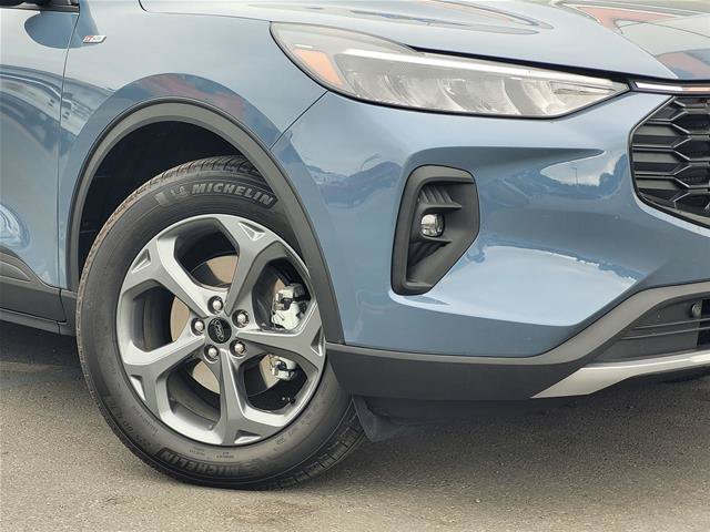 Certified 2025 Ford Escape ST-Line Select w/ Tech Pack #1 AWD/4WD image 11