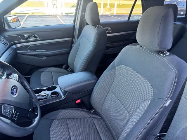 Certified 2019 Ford Explorer XLT w/ Equipment Group 201A FWD image 7