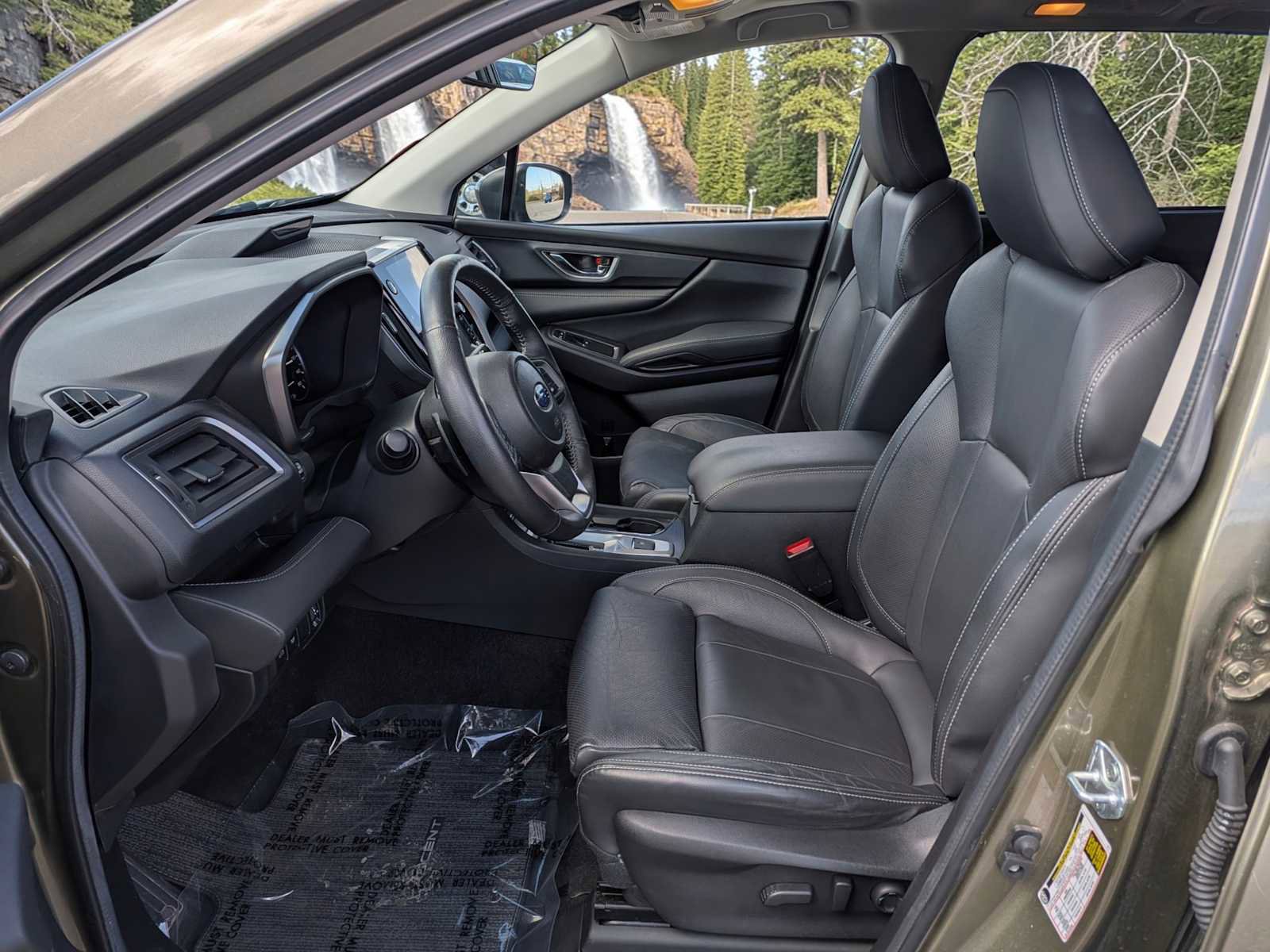Used 2024 Subaru Ascent Limited w/ Technology Package AWD/4WD image 16