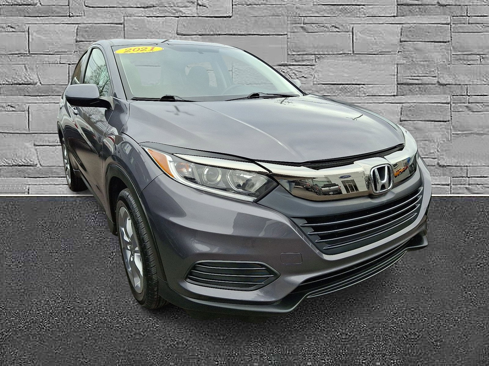 Used 2021 Honda HR-V LX image 2