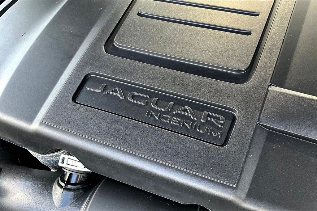Used 2023 Jaguar F-PACE S AWD/4WD image 32