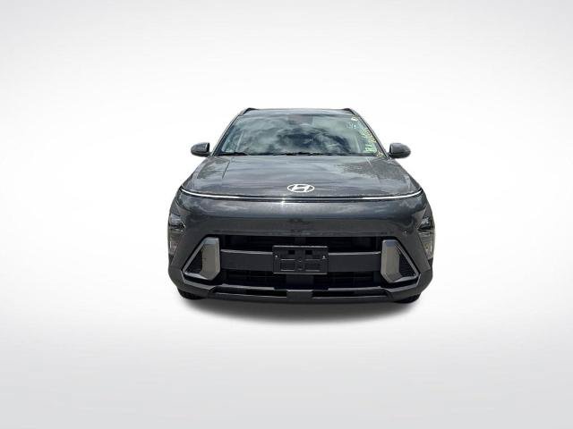 Used 2024 Hyundai Kona SEL AWD/4WD image 3