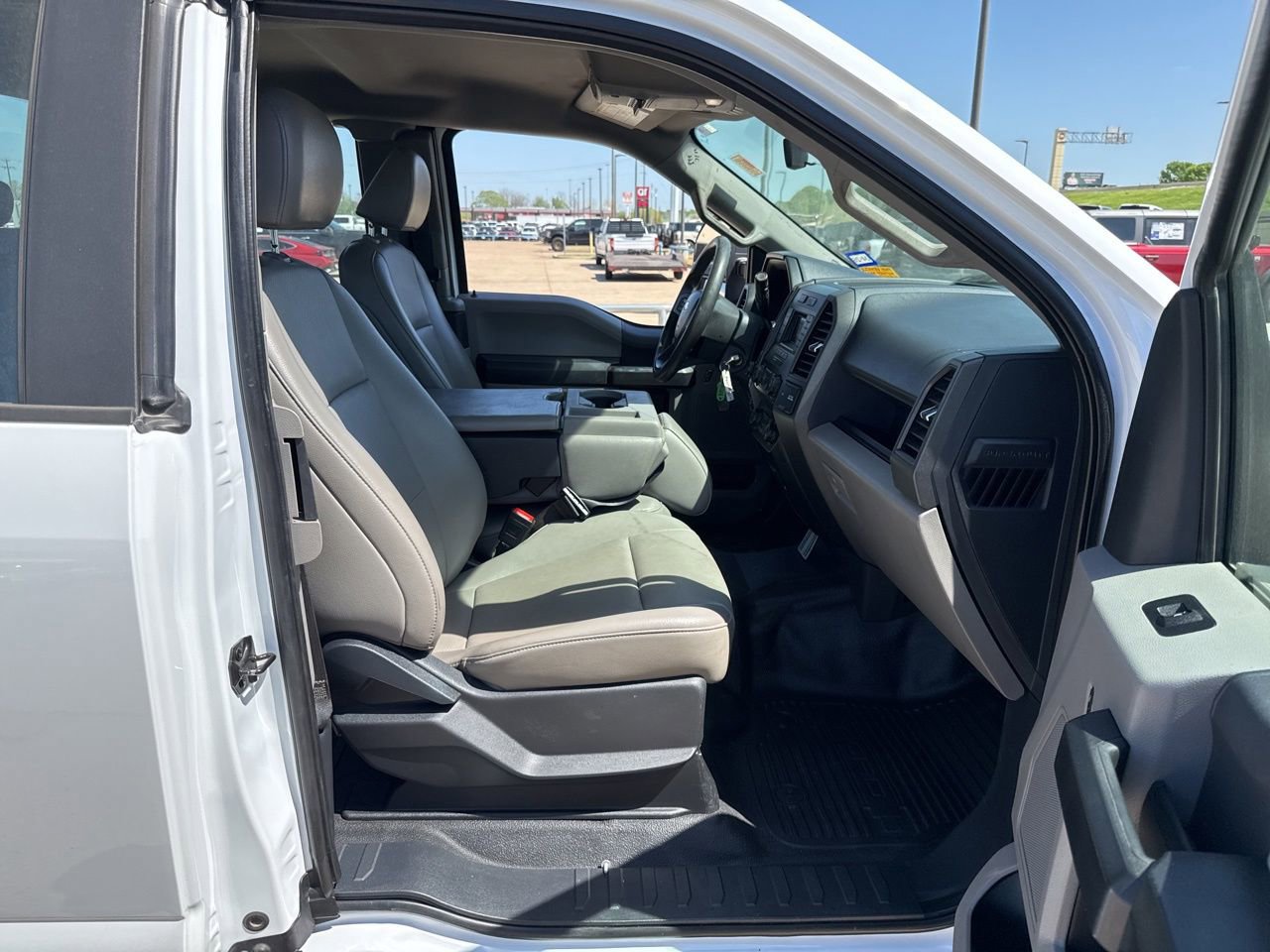 Certified 2022 Ford F250 XL w/ Power Equipment Group image 13