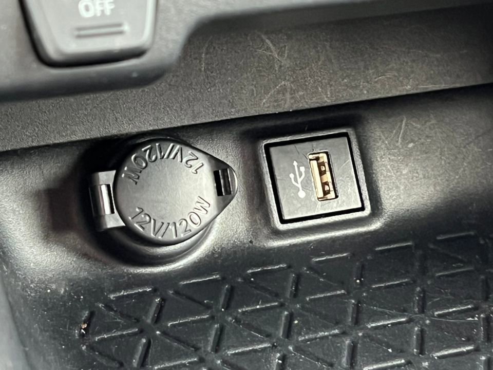 Used 2024 Toyota RAV4 XLE image 29