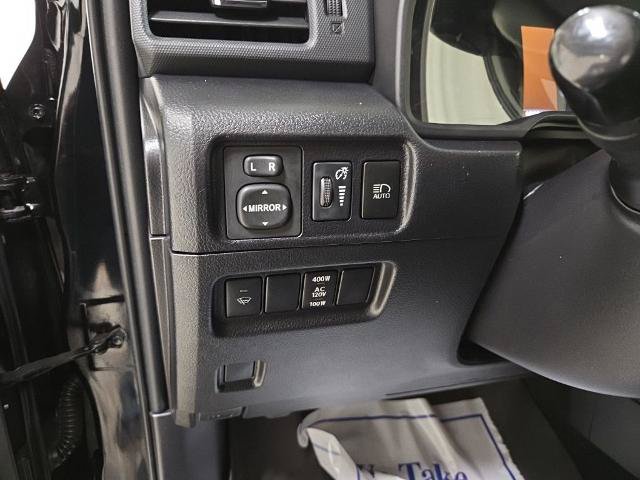 Used 2021 Toyota 4Runner SR5 AWD/4WD image 34