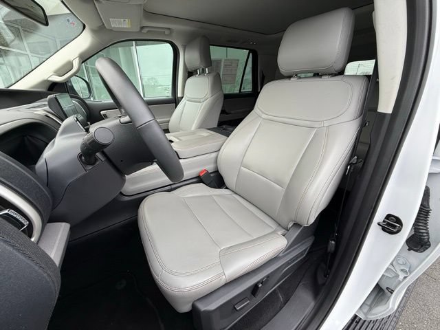 Certified 2025 Ford Expedition Max Active AWD/4WD image 15