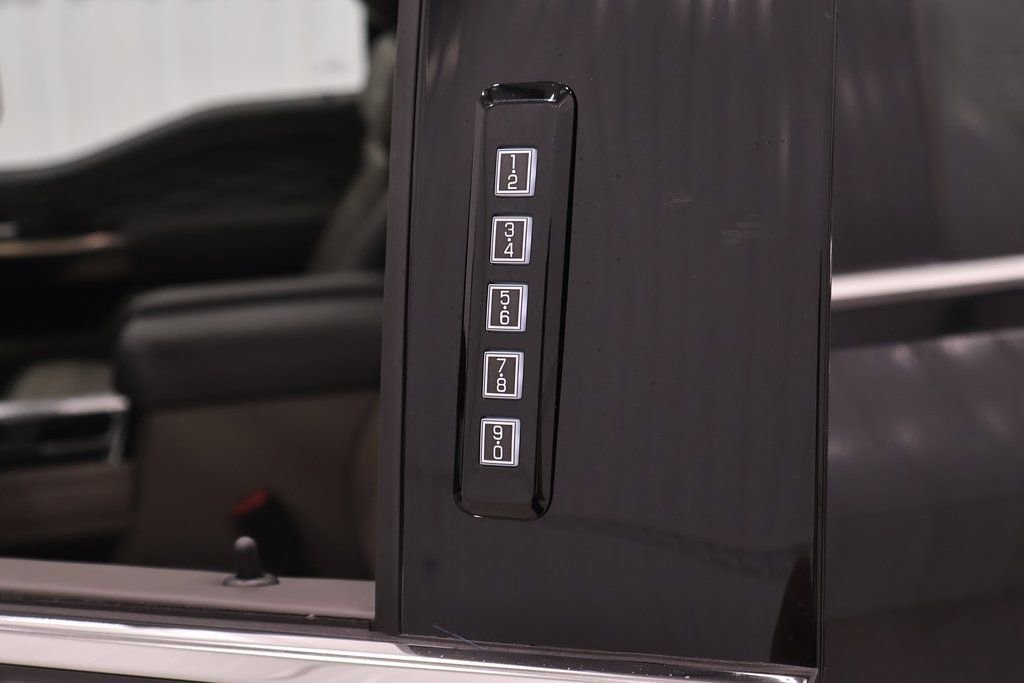 Certified 2026 Ford F350 Platinum w/ Platinum Plus Package image 45