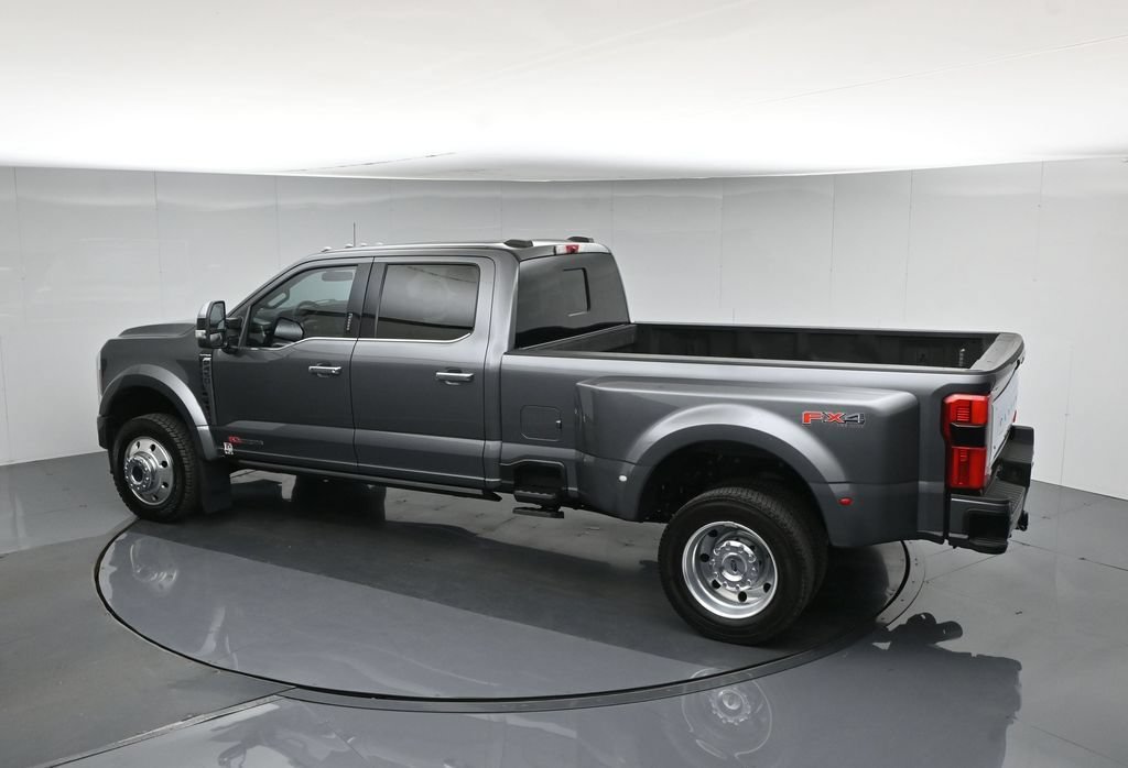 Certified 2023 Ford F450 Platinum w/ FX4 Off-Road Package AWD/4WD image 50