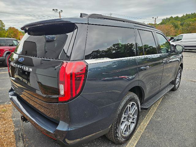 Certified 2025 Ford Expedition Active AWD/4WD image 5