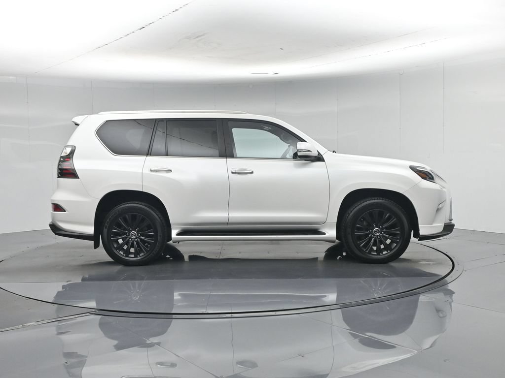 Used 2023 Lexus GX 460 Luxury w/ Sport Design Package AWD/4WD image 37