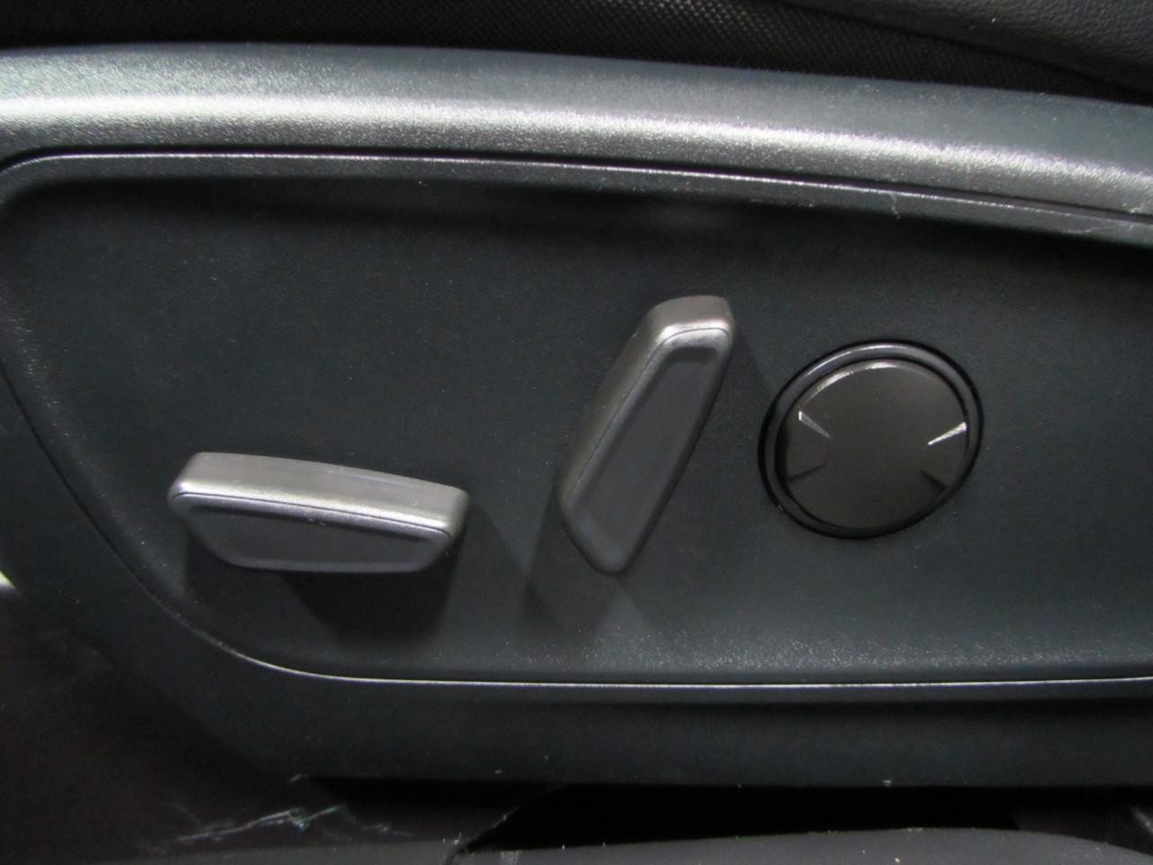 Certified 2020 Ford Escape SEL FWD image 22