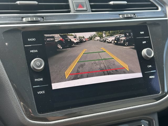 Used 2018 Volkswagen Tiguan SEL AWD/4WD image 22