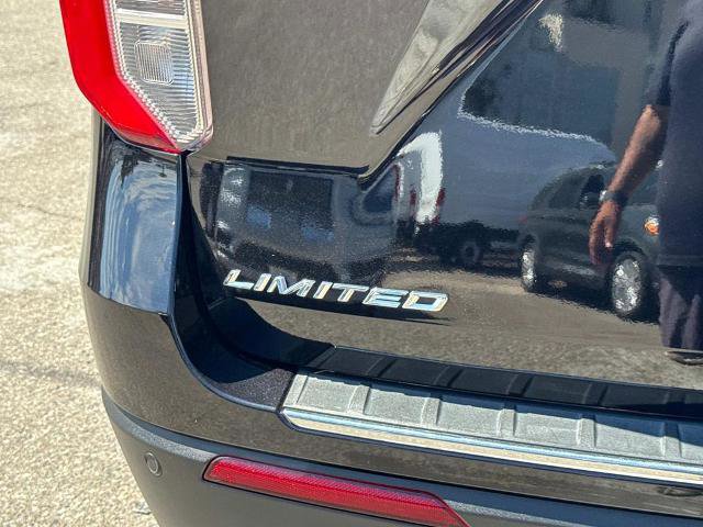 Certified 2022 Ford Explorer Limited w/ Equipment Group 301A image 7