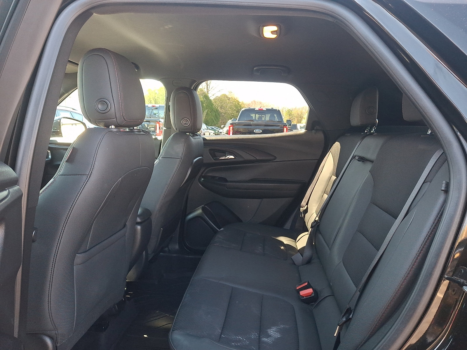 Used 2023 Chevrolet TrailBlazer RS w/ Convenience Package FWD image 11