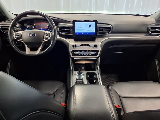 Certified 2023 Ford Explorer XLT w/ Equipment Group 202A AWD/4WD image 10