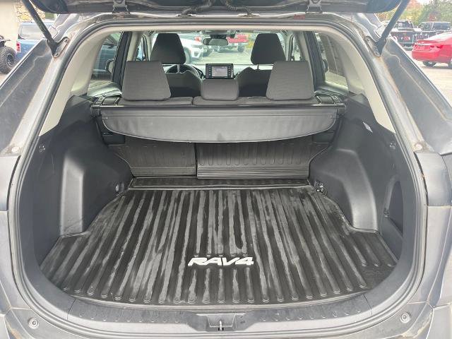 Used 2020 Toyota RAV4 XLE image 21