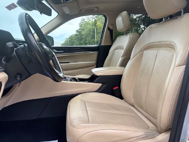 Used 2021 Jeep Grand Cherokee L Limited w/ Luxury Tech Group II AWD/4WD image 13