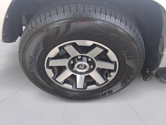 Used 2021 Toyota 4Runner TRD Off-Road Premium AWD/4WD image 9
