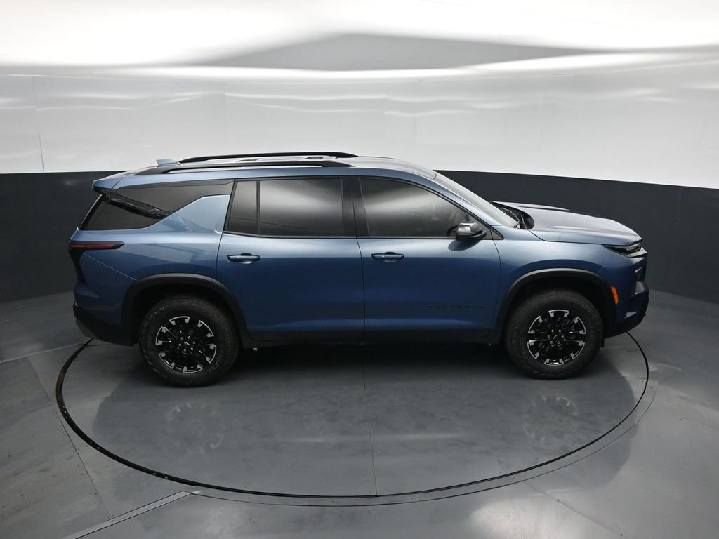 Used 2025 Chevrolet Traverse Z71 w/ Driver Confidence Package AWD/4WD image 32