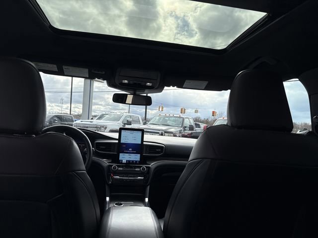 Certified 2023 Ford Explorer Platinum w/ Technology Package image 49