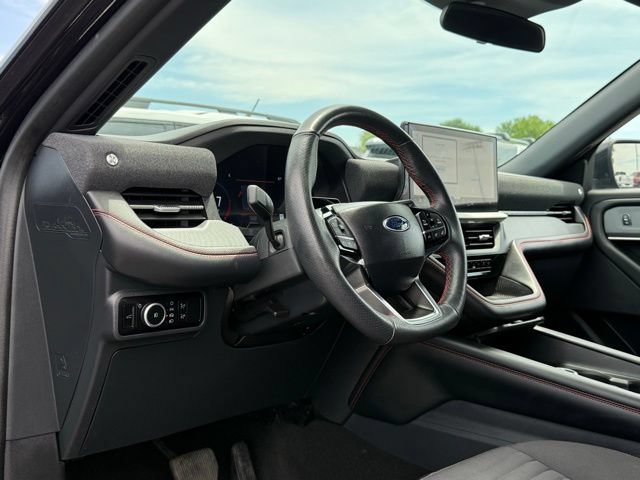 Certified 2025 Ford Explorer ST-Line AWD/4WD image 16